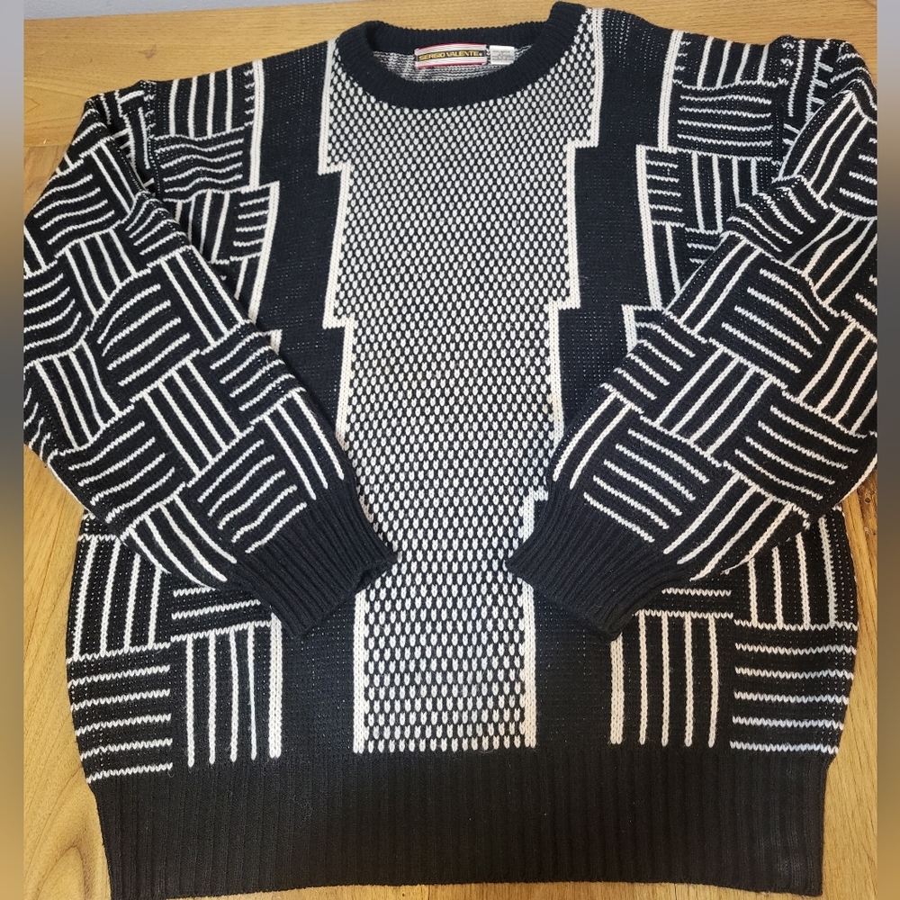 Sergio Valente LT geometric soft & comfy crewneck sweater black & white vintage